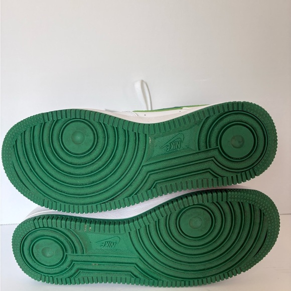 Nike Air Force 1 Low White Green Youth Size 4.5Y (FY5948-103) - Picture 9 of 11